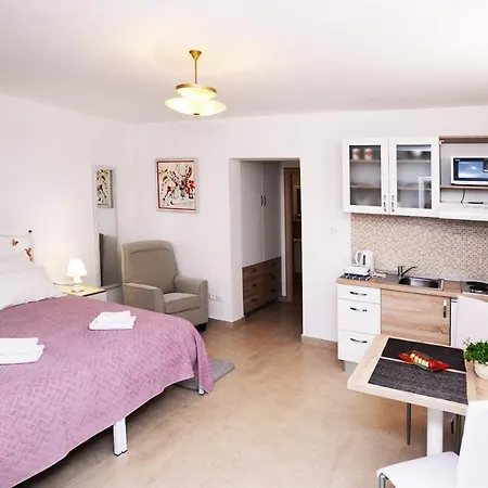 Nika Family Apartment